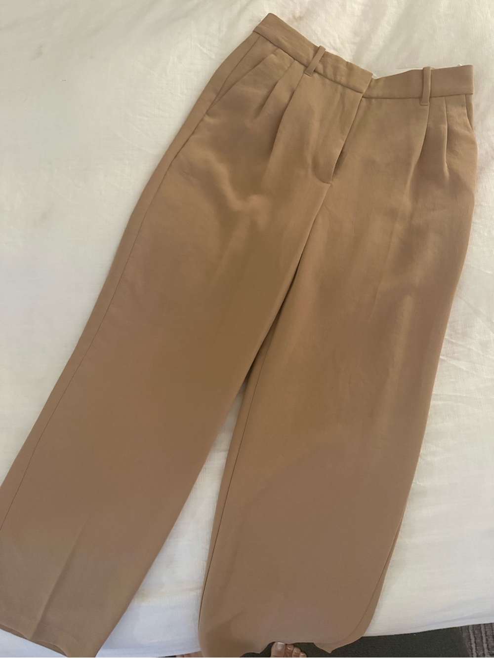 Aritzia effortless pant